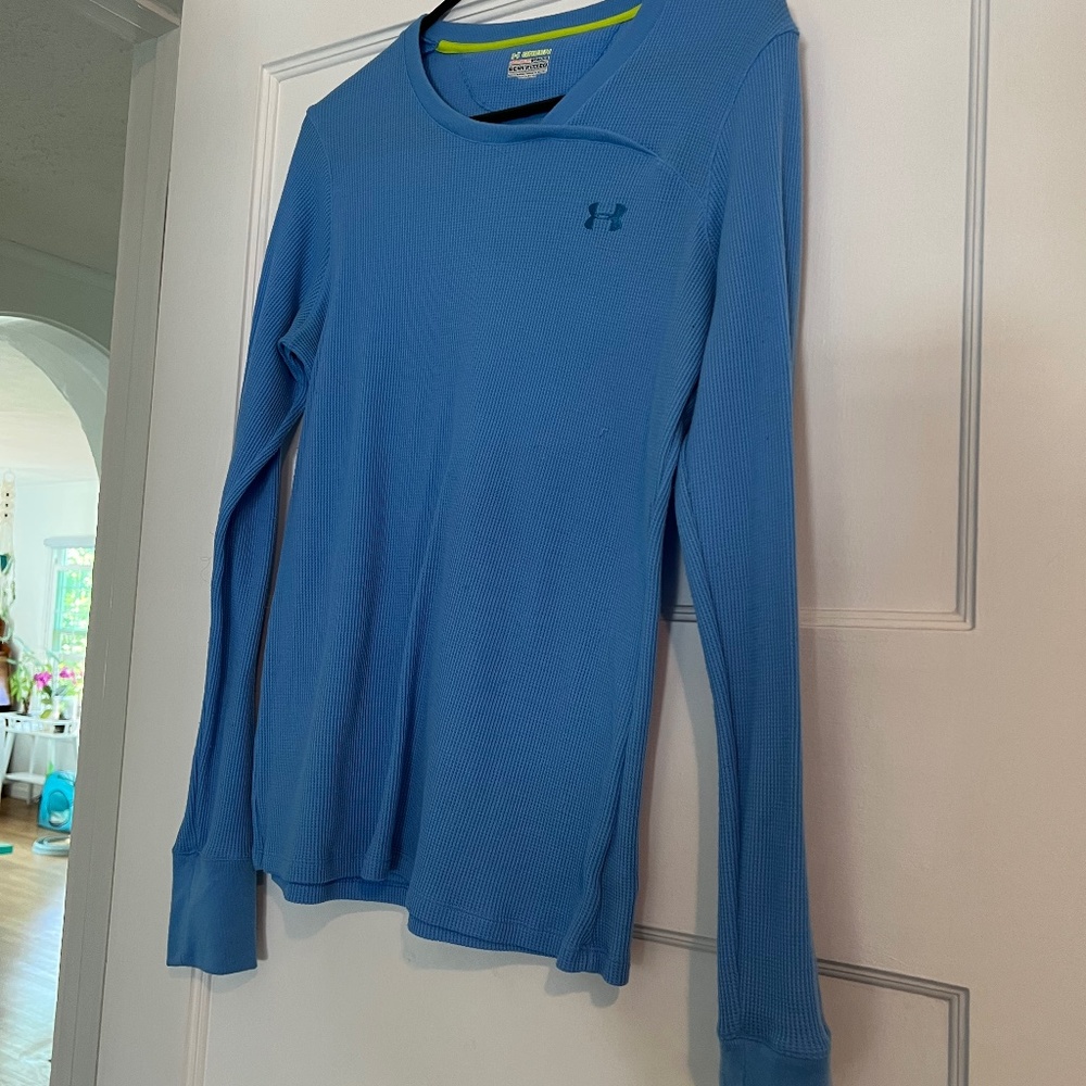 UA All Season Thermal - Semi Fitted - Unisex Size L